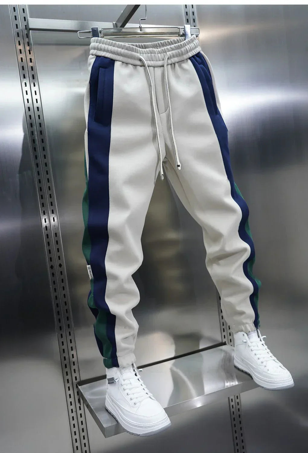 Theo | Trendy Kontraststreifenhose