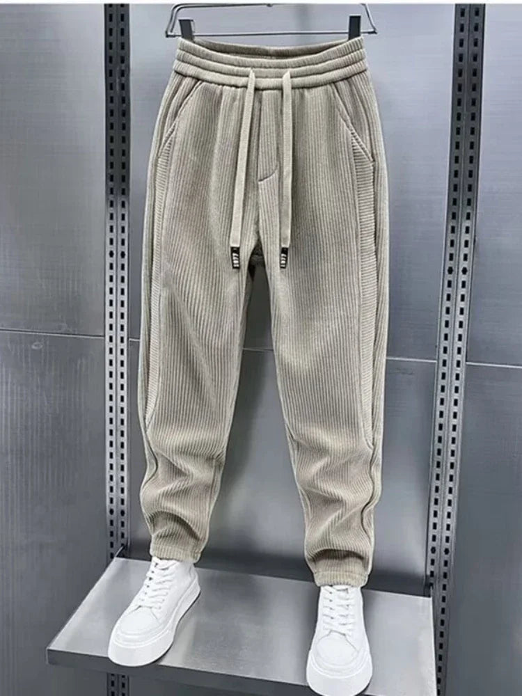 Hermann | Trendy Hose im Rippen-Stil