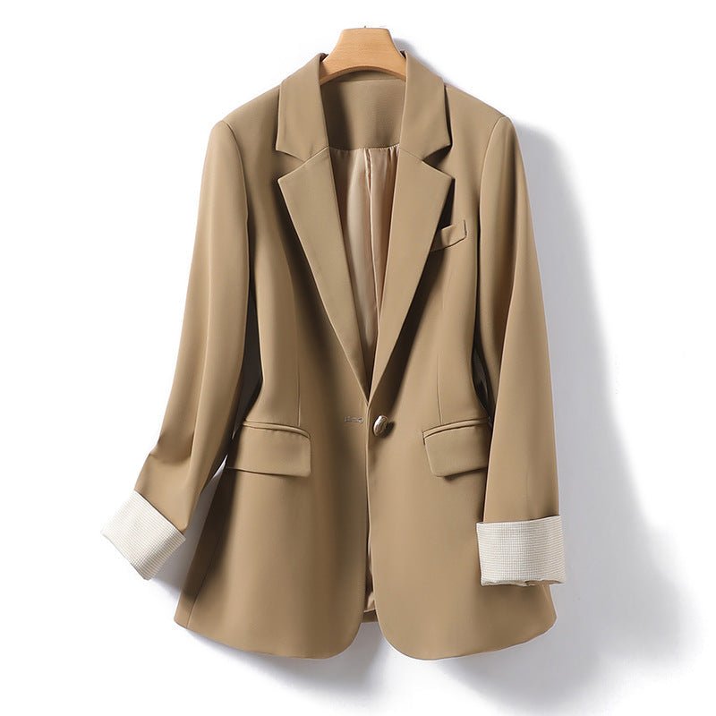 VALA I MODISCHER KHAKIFARBENER BLAZER