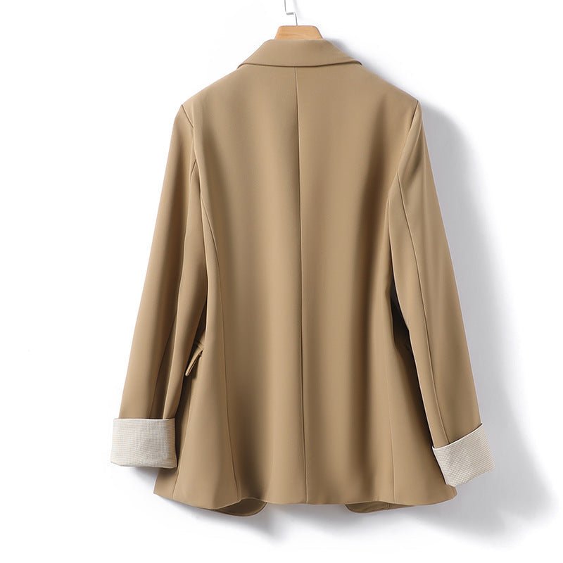 VALA I MODISCHER KHAKIFARBENER BLAZER