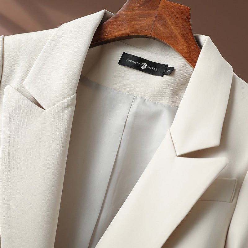 GISLA I LUXURIÖSER BLAZER
