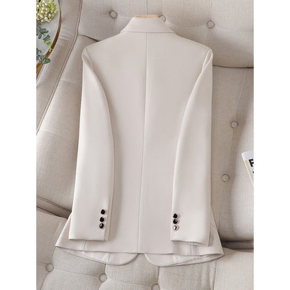 DEODORA I LÄSSIGER BLAZER