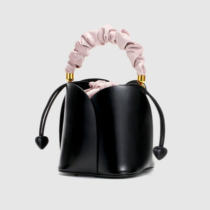 JULEIKA I LUXURIÖSE LEDERHANDTASCHE